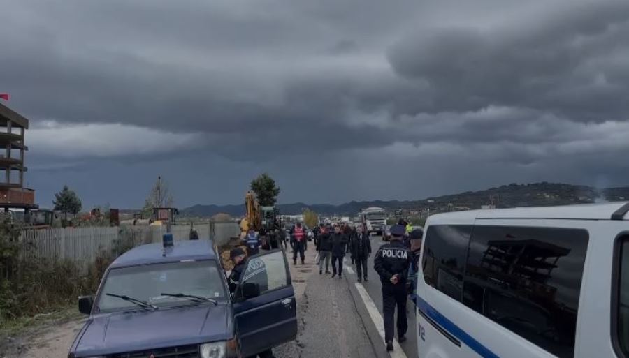 Mbyllen hyrje daljet ne Sukth, bizneset kundershtojne aksionin